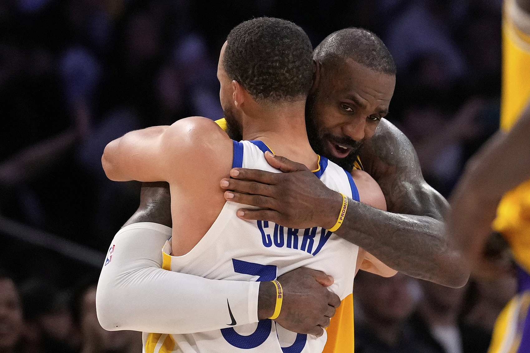 威廉希尔官网-老将底薪？送走巴特勒？库里格林或将招募老詹但勇士该如何操作？